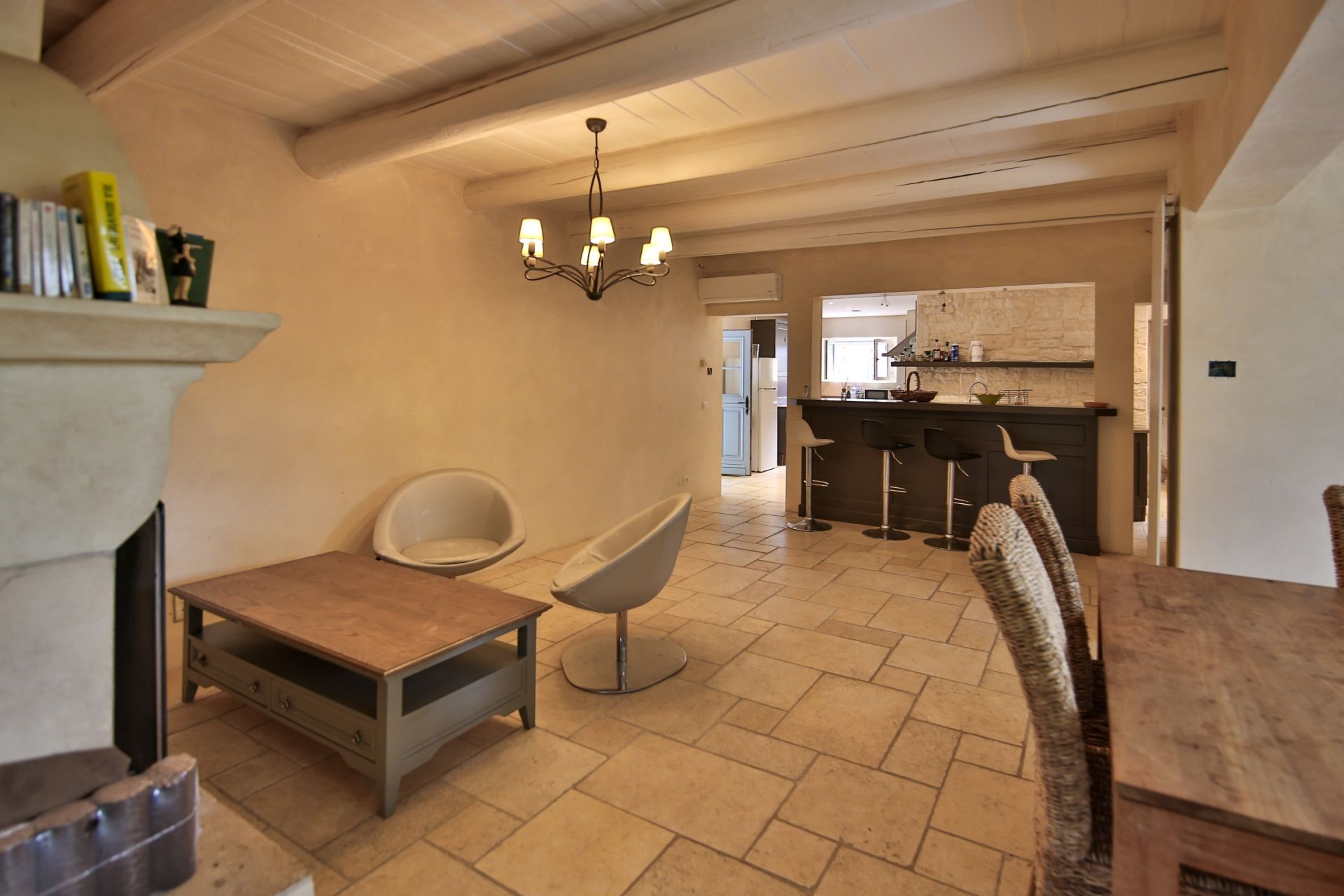 house 10 Rooms for sale on GOULT (84220)