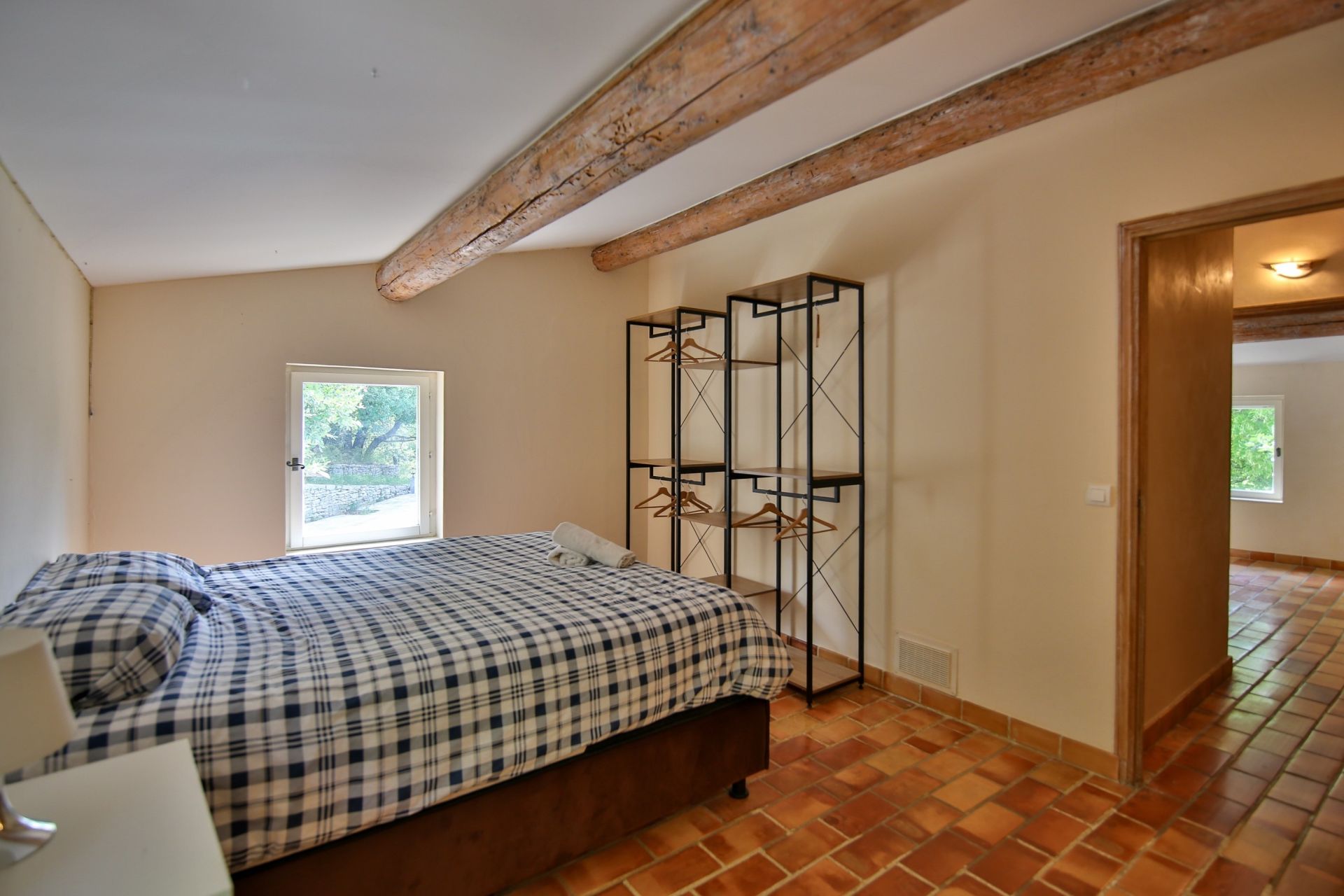 house 10 Rooms for sale on GOULT (84220)