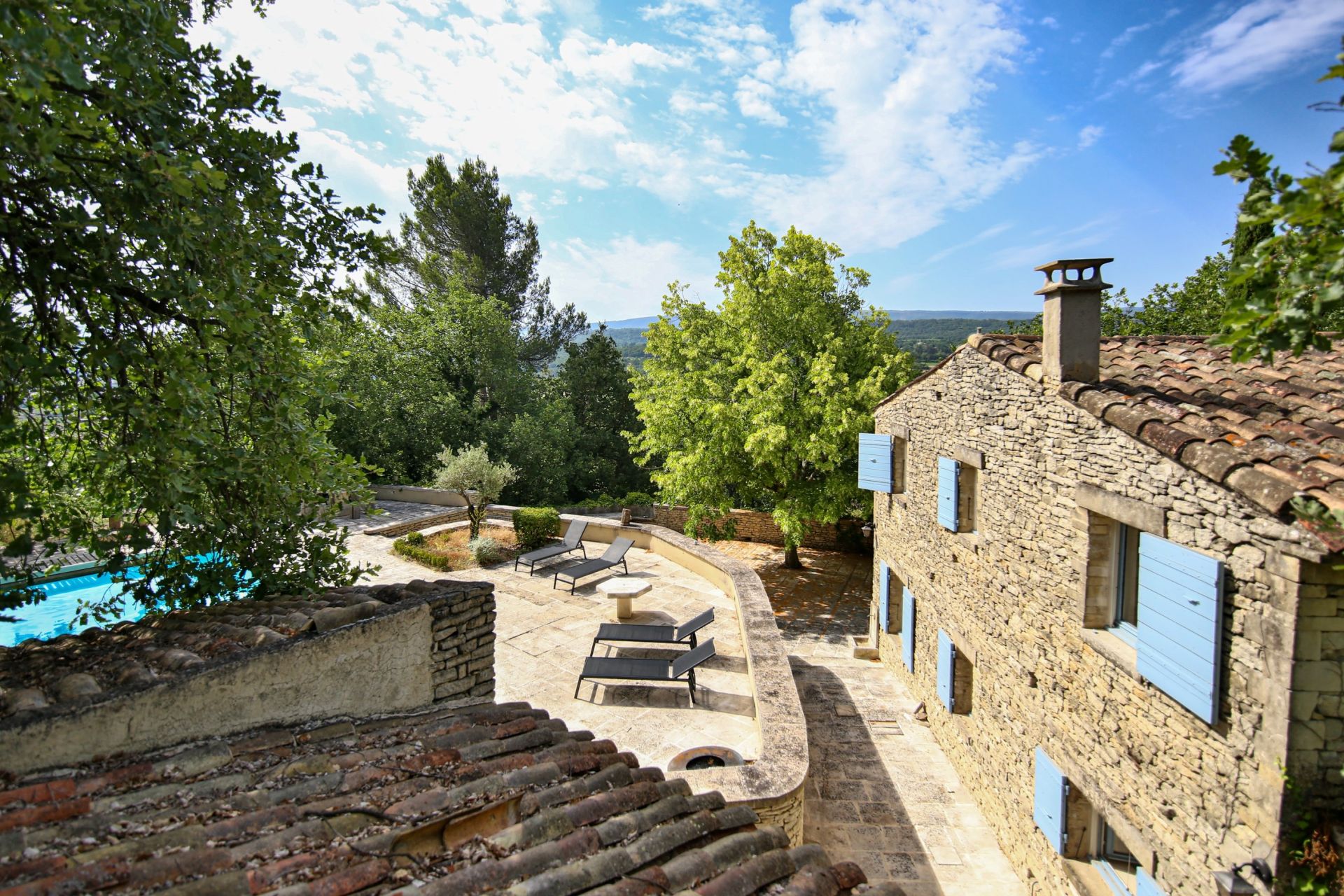 house 10 Rooms for sale on GOULT (84220)