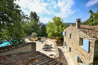 house 10 Rooms for sale on GOULT (84220)