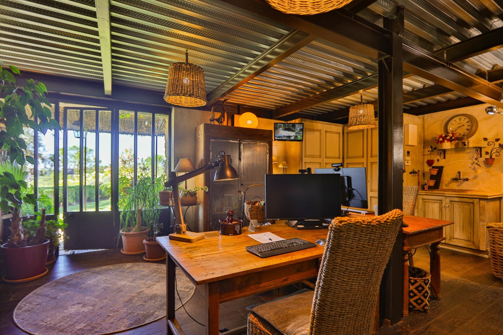 house 13 Rooms for sale on LA BASTIDE DES JOURDANS (84240)