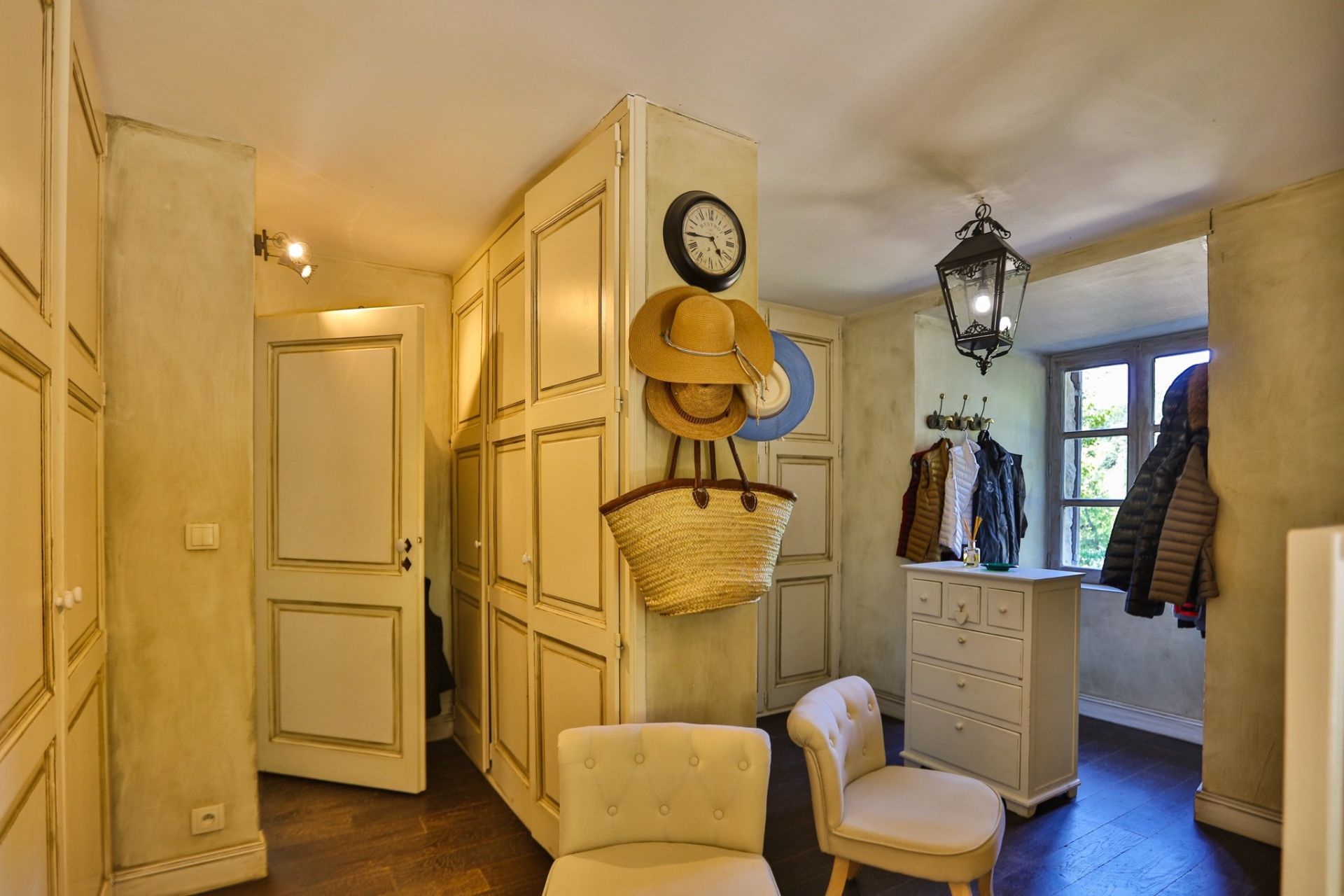house 13 Rooms for sale on LA BASTIDE DES JOURDANS (84240)
