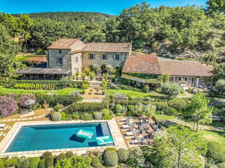 maison 13 Pièces en vente sur LA BASTIDE DES JOURDANS (84240)