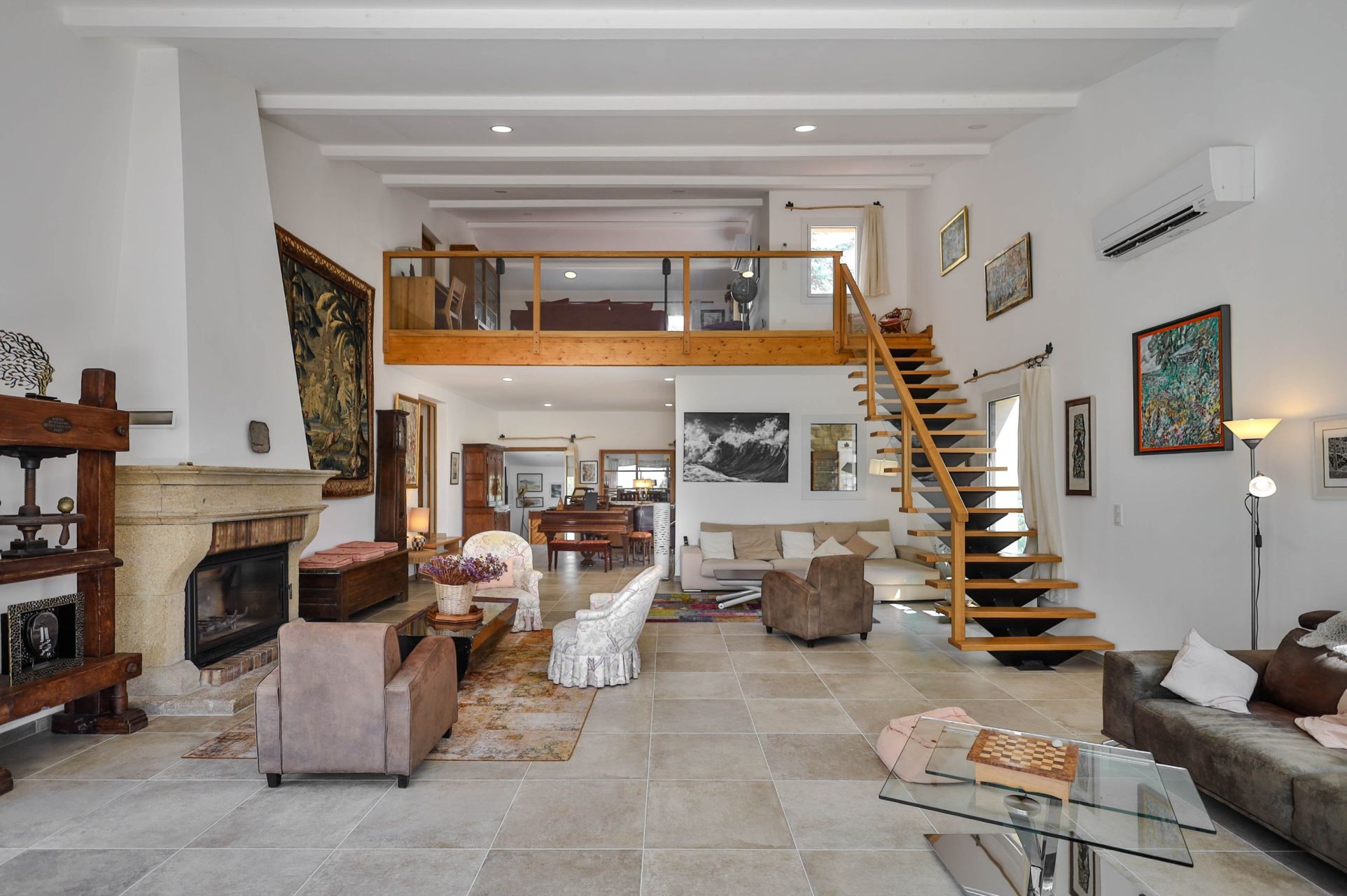 house 10 Rooms for sale on CHATEAUNEUF DU PAPE (84230)