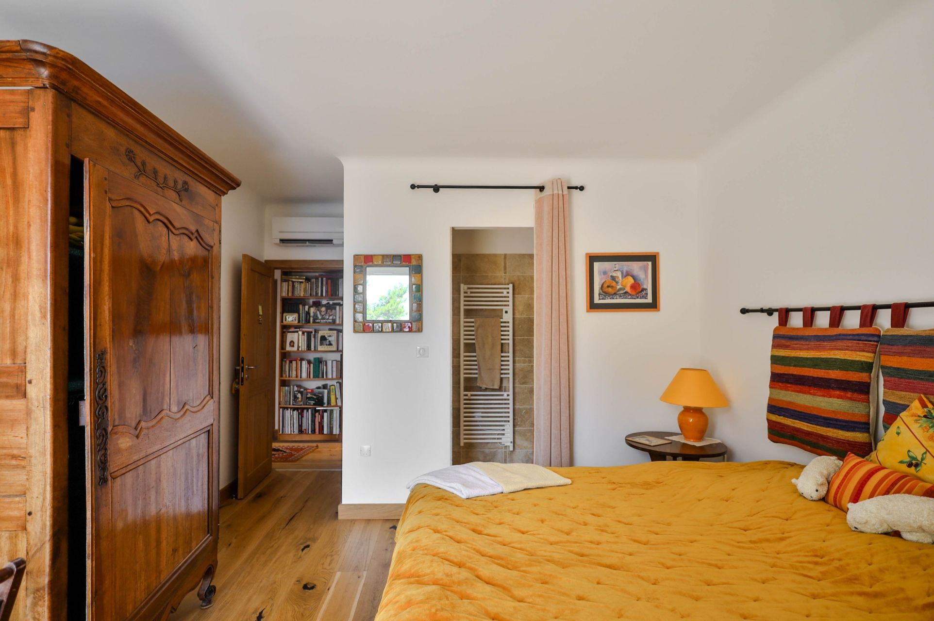 house 10 Rooms for sale on CHATEAUNEUF DU PAPE (84230)
