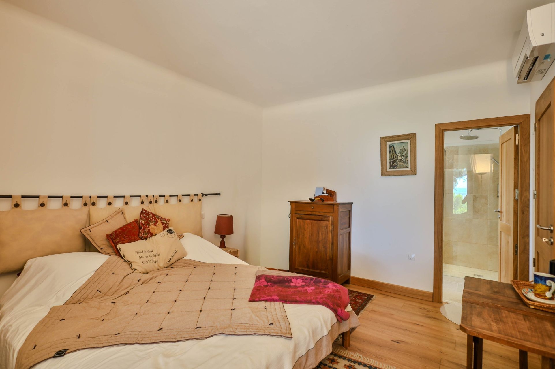 house 10 Rooms for sale on CHATEAUNEUF DU PAPE (84230)