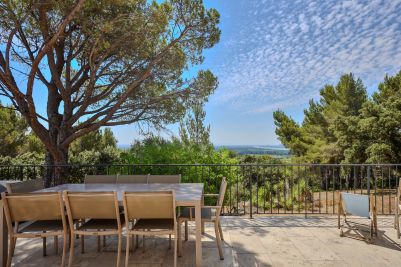 Sale House Châteauneuf-du-Pape 10&nbsp;Rooms 347&nbsp;m²