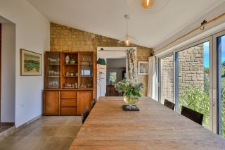house 10 Rooms for sale on CHATEAUNEUF DU PAPE (84230)