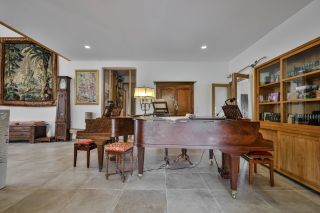 house 10 Rooms for sale on CHATEAUNEUF DU PAPE (84230)