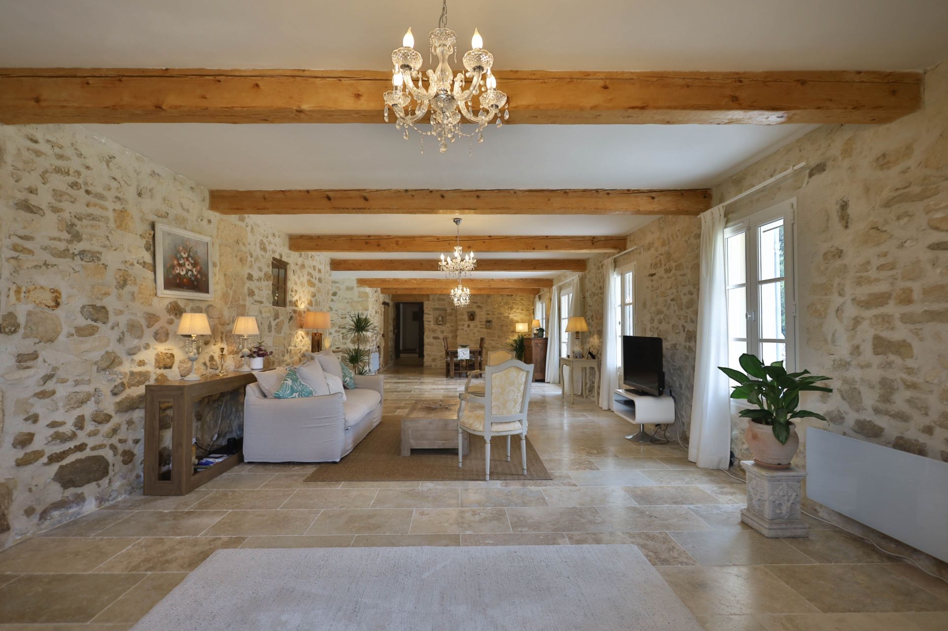house 14 Rooms for sale on ST DIDIER (84210)