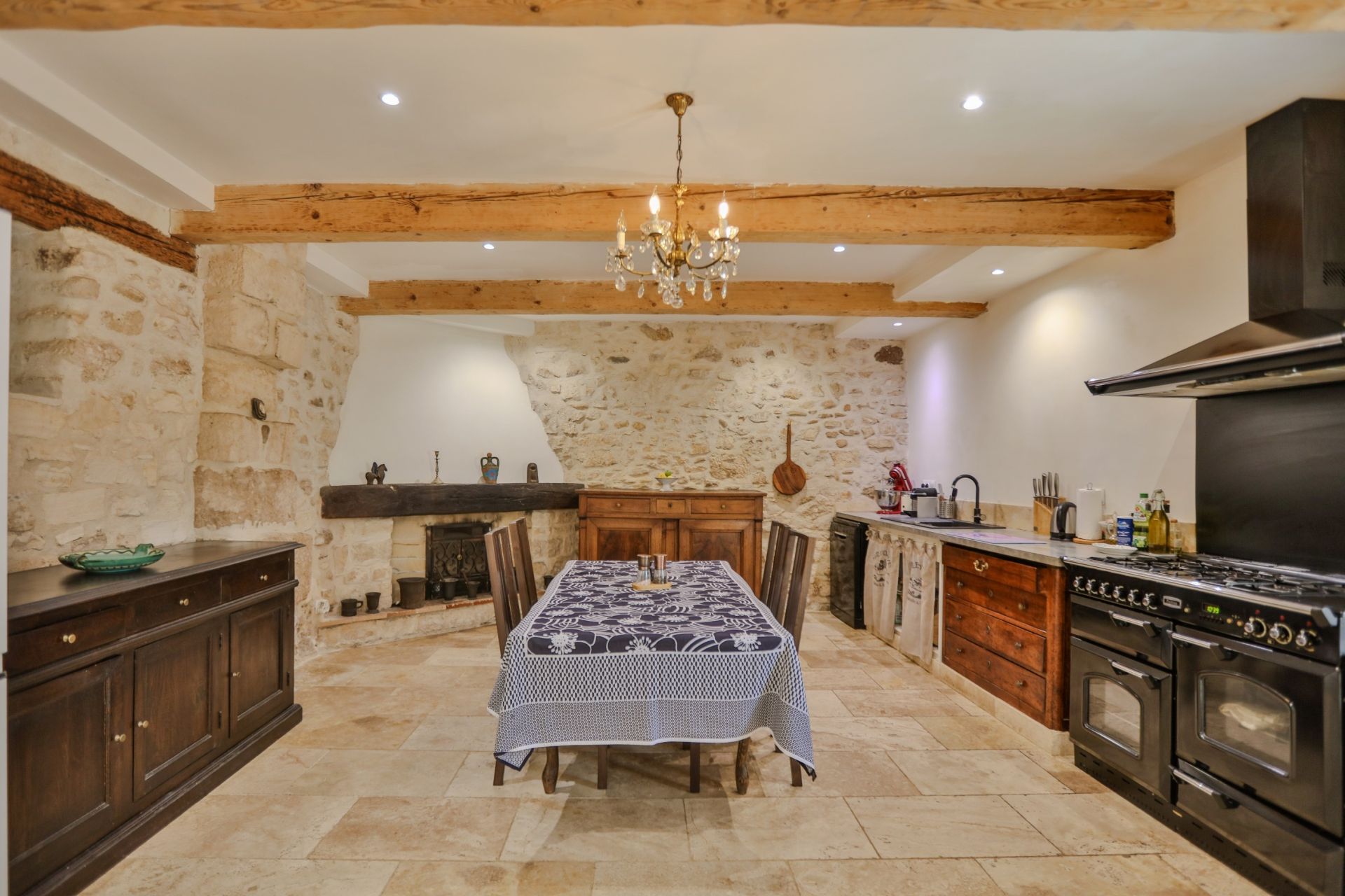 house 14 Rooms for sale on ST DIDIER (84210)