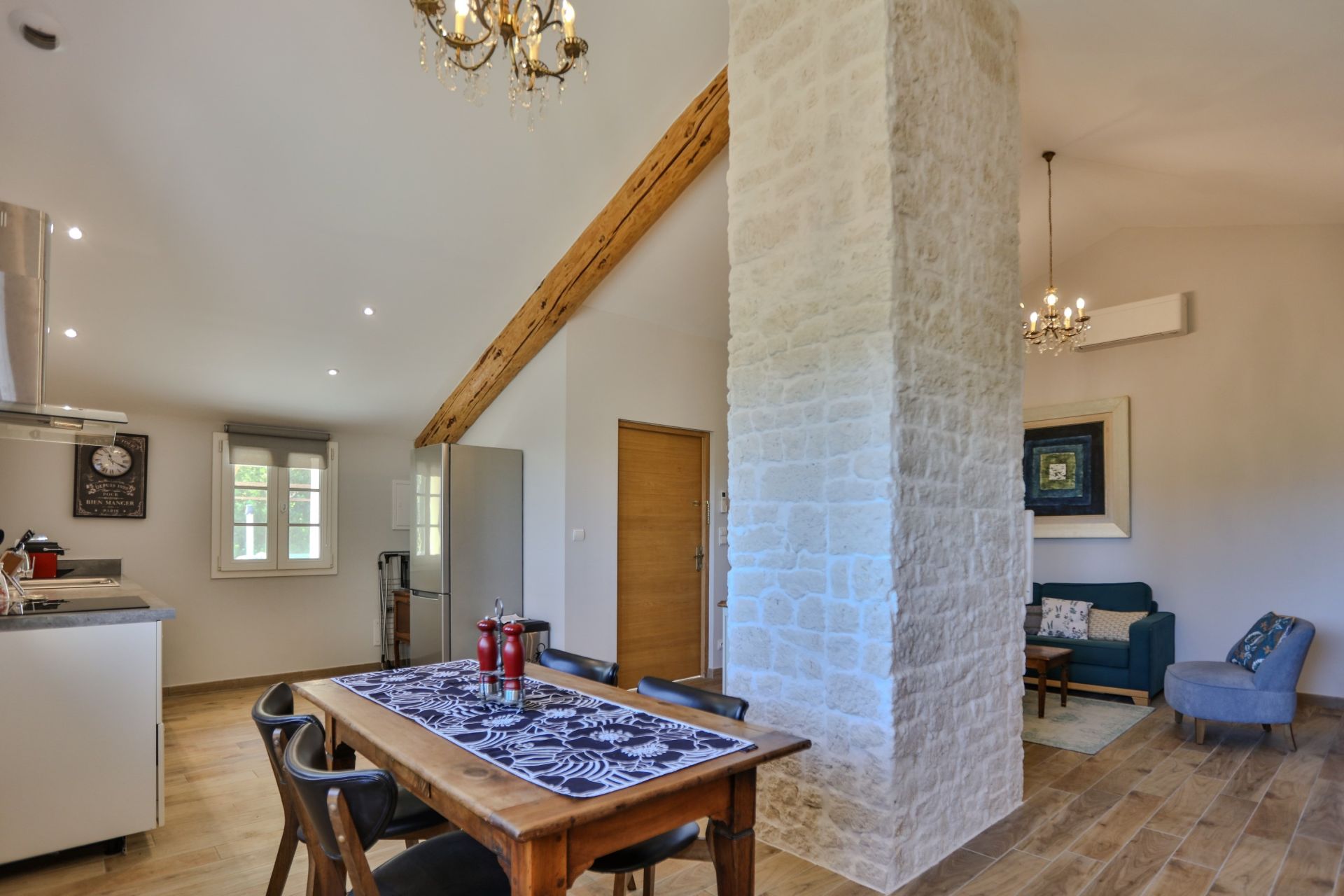 house 14 Rooms for sale on ST DIDIER (84210)