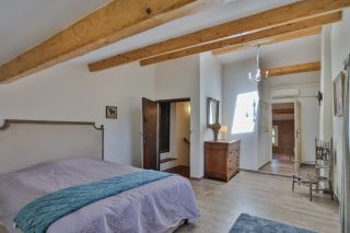house 14 Rooms for sale on ST DIDIER (84210)