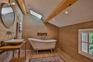 house 14 Rooms for sale on ST DIDIER (84210)