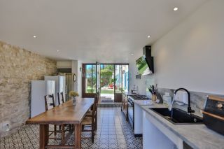 house 14 Rooms for sale on ST DIDIER (84210)