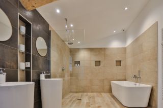 house 14 Rooms for sale on ST DIDIER (84210)