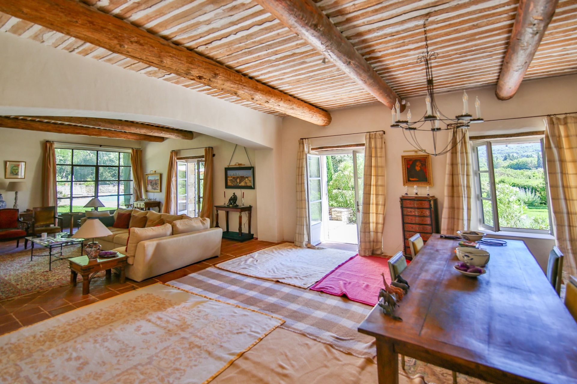 maison 10 Pièces en vente sur MENERBES (84560)
