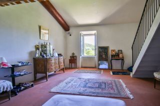 maison 10 Pièces en vente sur MENERBES (84560)