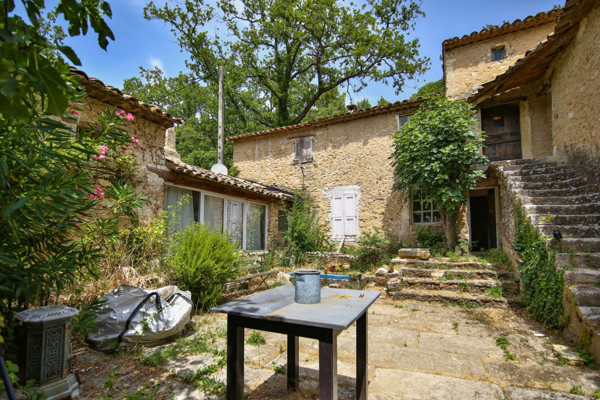 maison 10 Pièces en vente sur OPPEDE (84580)