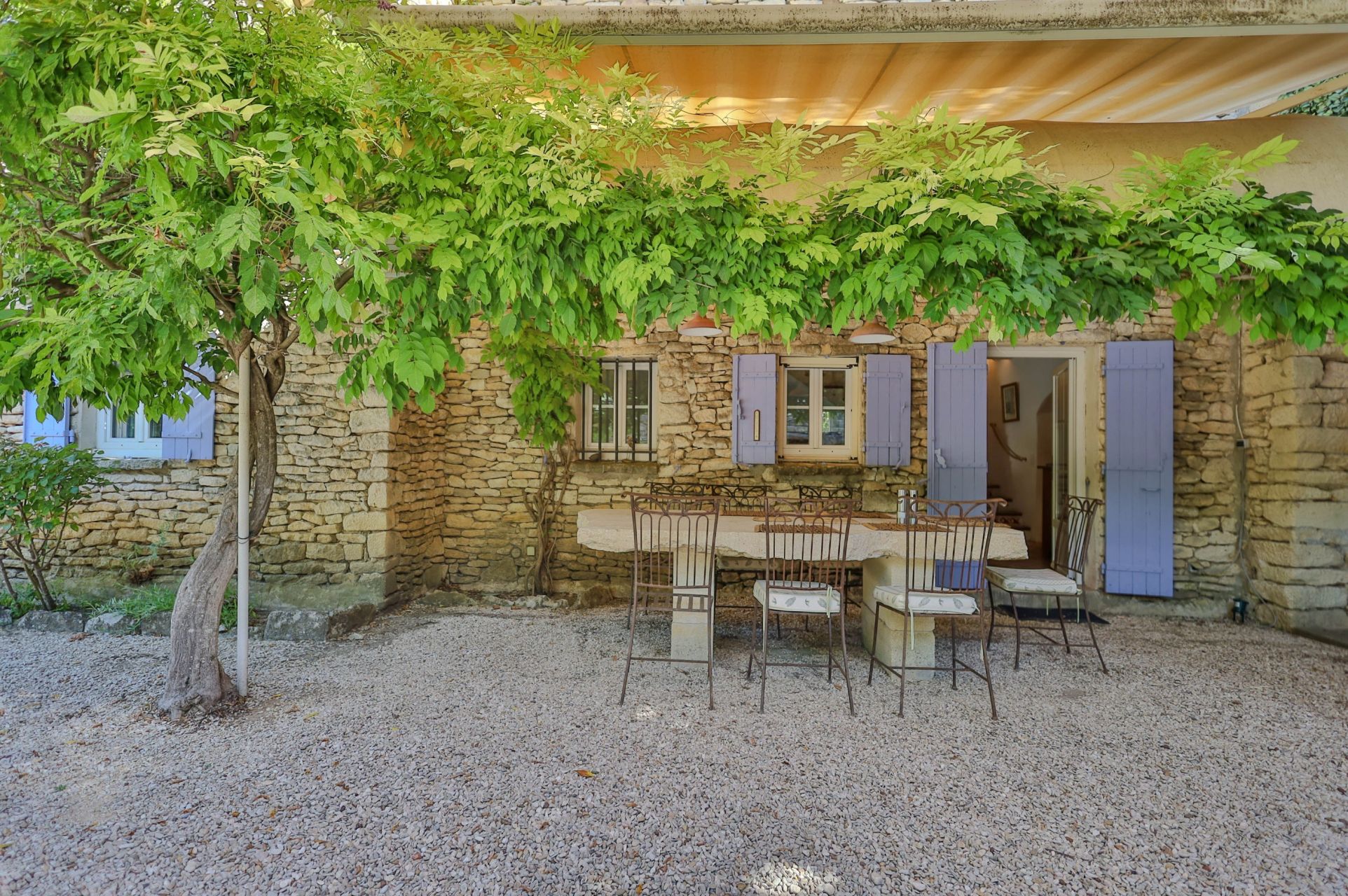 house 8 Rooms for sale on GORDES (84220)