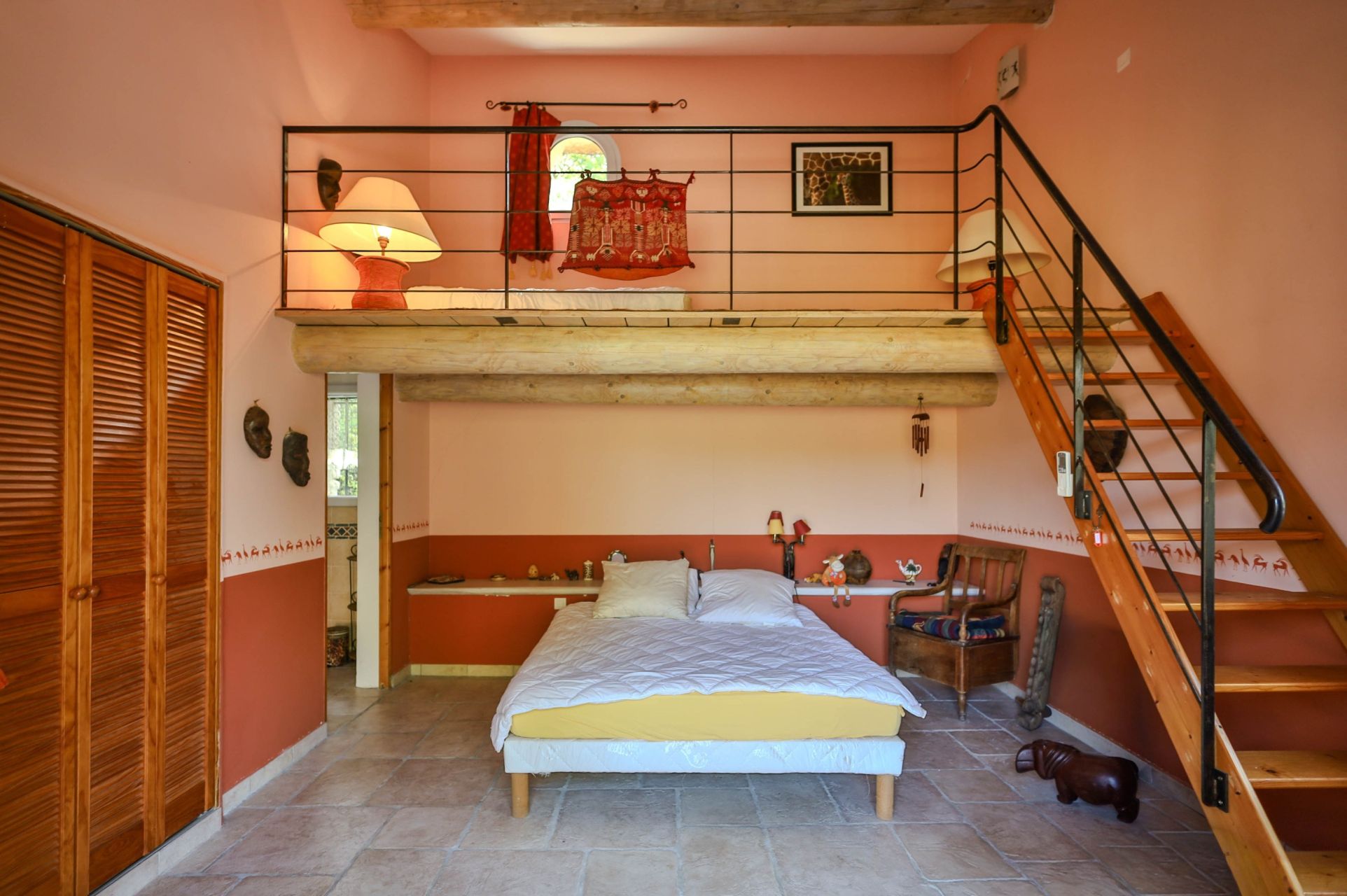 house 8 Rooms for sale on GORDES (84220)