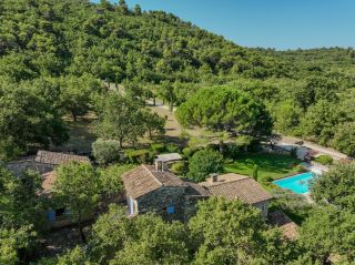 house 8 Rooms for sale on GORDES (84220)