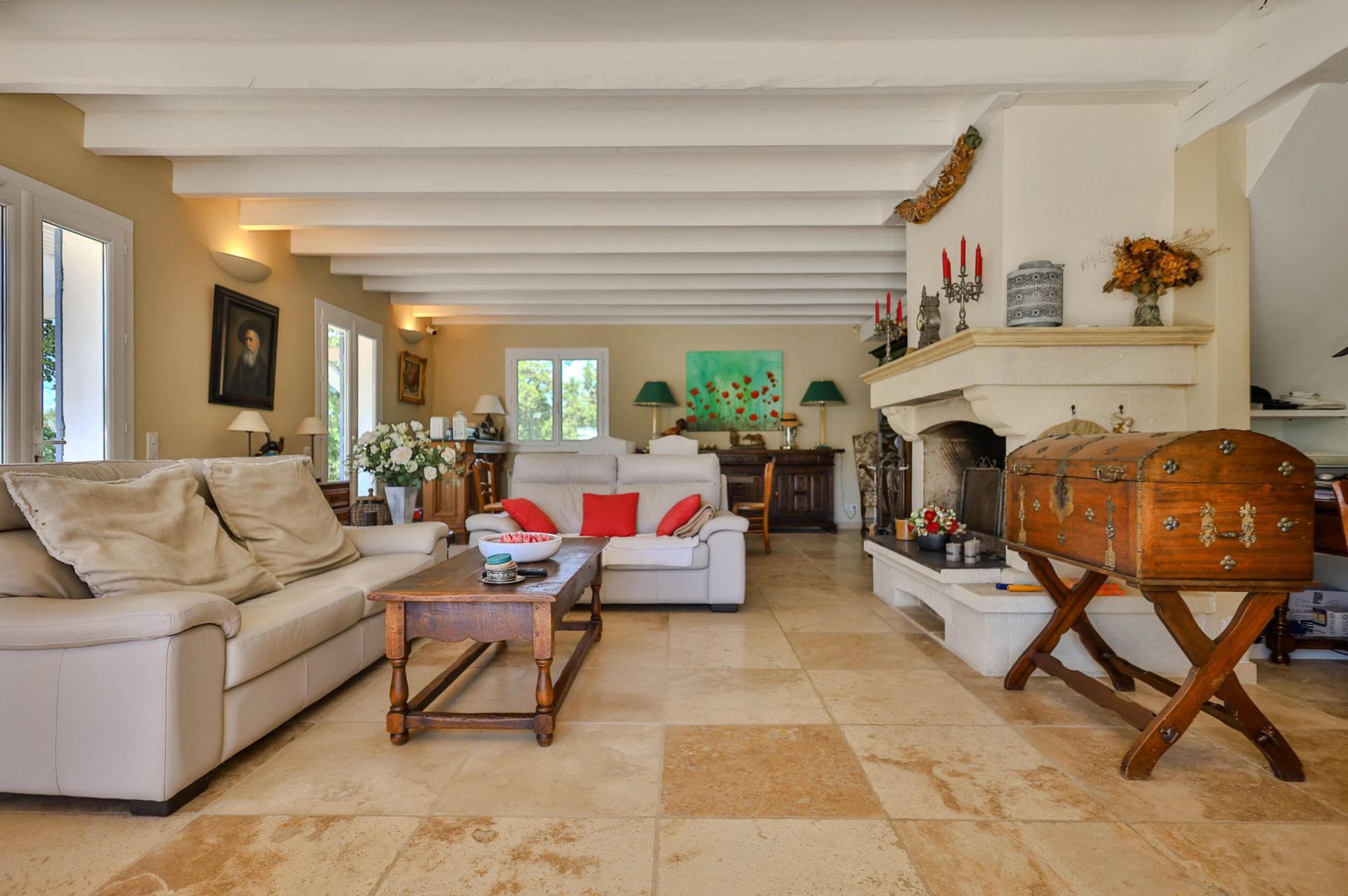 maison 8 Pièces en vente sur MONIEUX (84390)