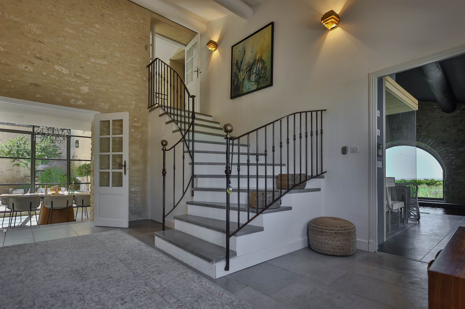 propriété 11 Pièces en vente sur MENERBES (84560)