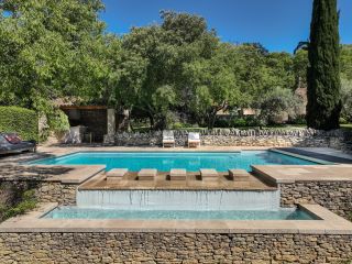 maison 15 Pièces en vente sur GORDES (84220)