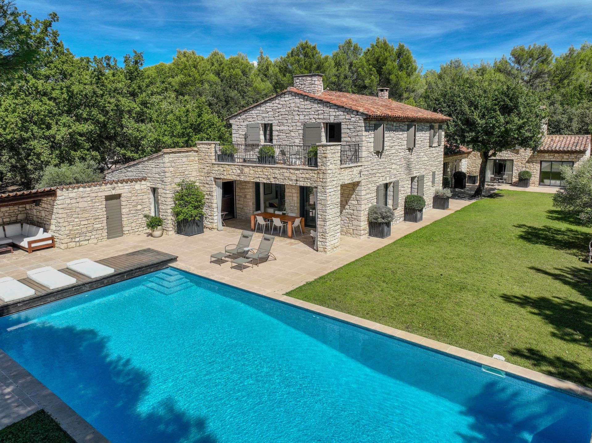 maison 10 Pièces en vente sur ST SATURNIN LES APT (84490)
