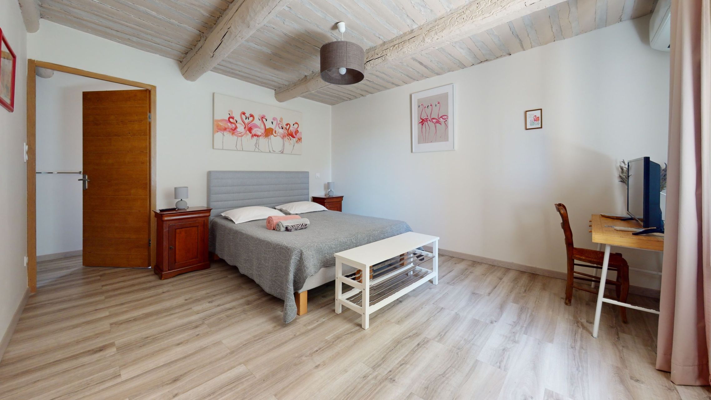 house 9 Rooms for sale on L ISLE SUR LA SORGUE (84800)