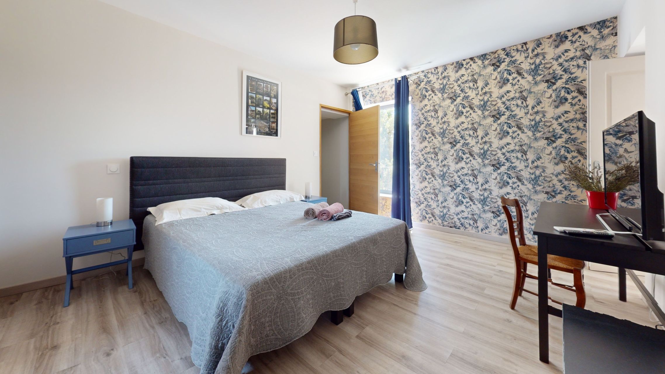 house 9 Rooms for sale on L ISLE SUR LA SORGUE (84800)