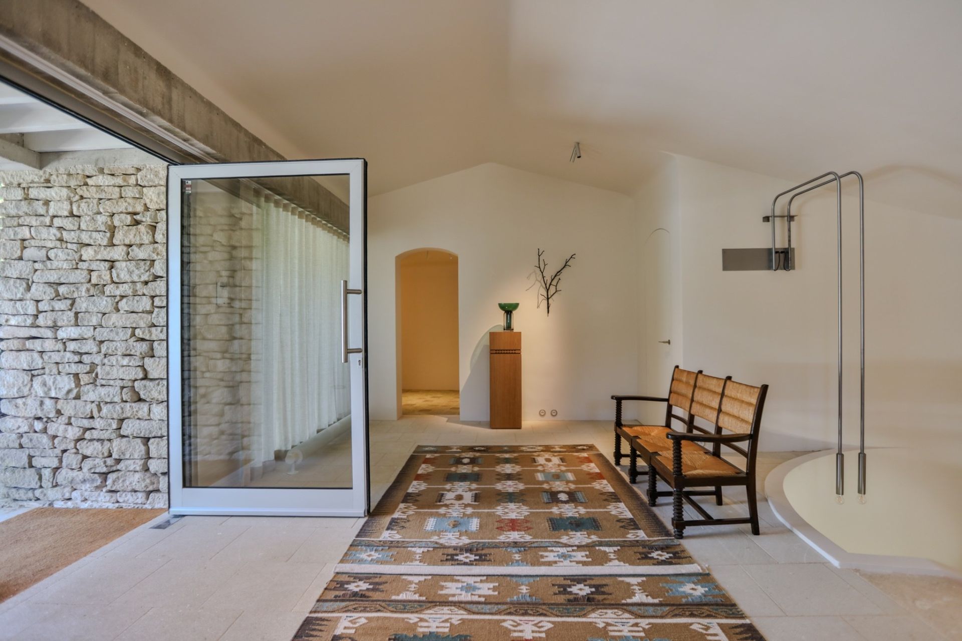 propriété 15 Pièces en vente sur MENERBES (84560)