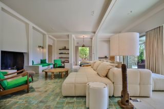 propriété 15 Pièces en vente sur MENERBES (84560)