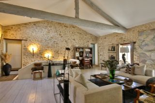 house 9 Rooms for sale on LAGNES (84800)