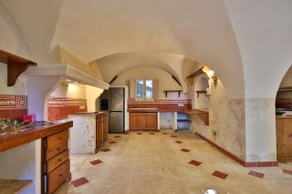 house 15 Rooms for sale on JOUCAS (84220)