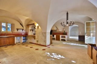 house 15 Rooms for sale on JOUCAS (84220)