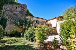 house 15 Rooms for sale on JOUCAS (84220)