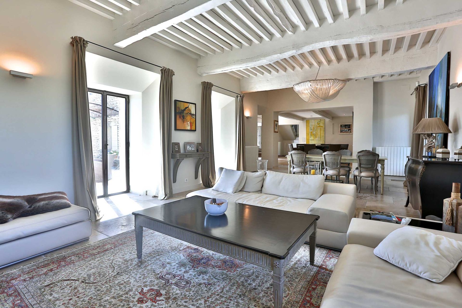 maison bourgeoise 6 Pièces en location saisonnière sur GORDES (84220)