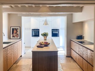 maison bourgeoise 6 Pièces en location saisonnière sur GORDES (84220)