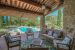 house 12 Rooms for seasonal rent on MAZAN (84380)